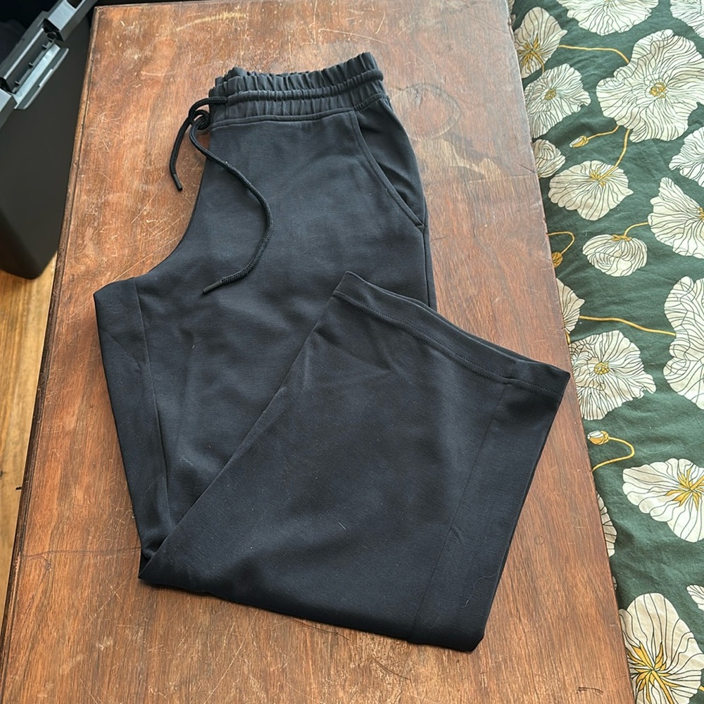 Athleta Seasoft Wide Crop